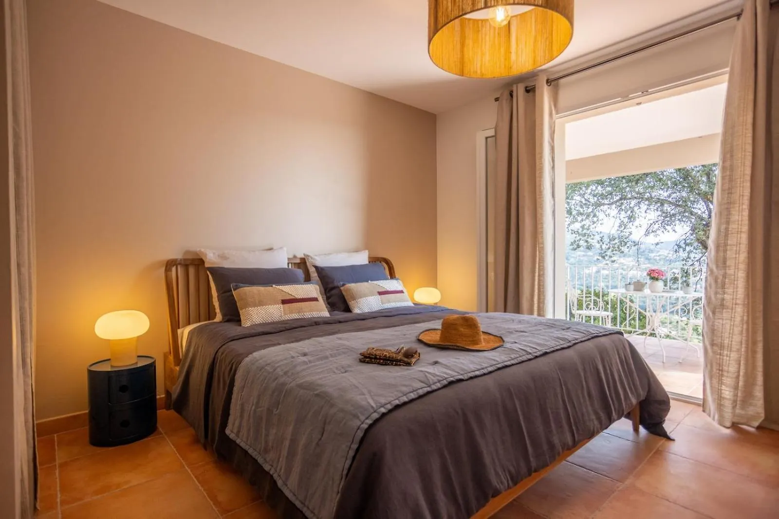 Villa Mimosa, Climatisee Avec Piscine Et Vue Mer Pour 10 Personnes A La Londe-Les-Maures
